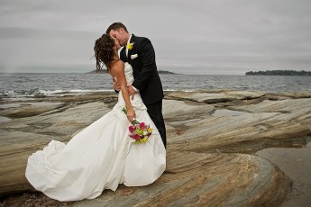 Breathtaking kiss on the rocks